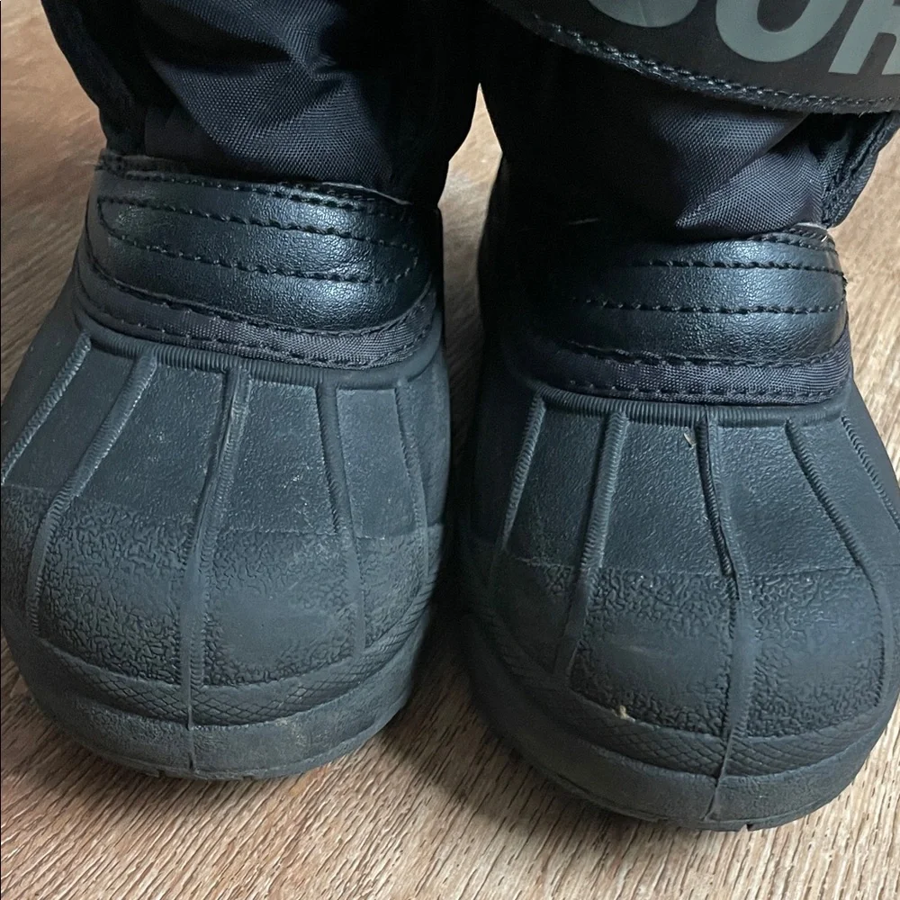 Sorel‎ Kids Black Snow Boots Waterproof Lined Winter Boots Strap Closure Great
